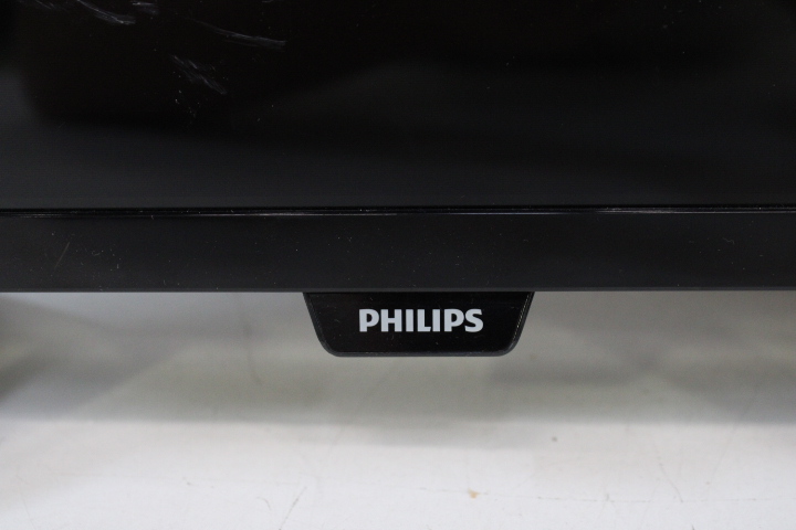 Philips 32'inch flat screen televisie – foto 5 – kavel bij GSD Auctions, Zoeterwoude
