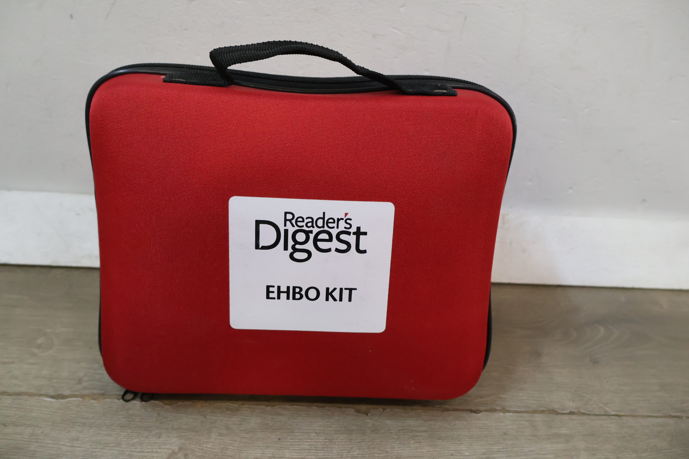 EHBO kit met verband en nooddeken – foto 10 – kavel bij GSD Auctions, Zoeterwoude