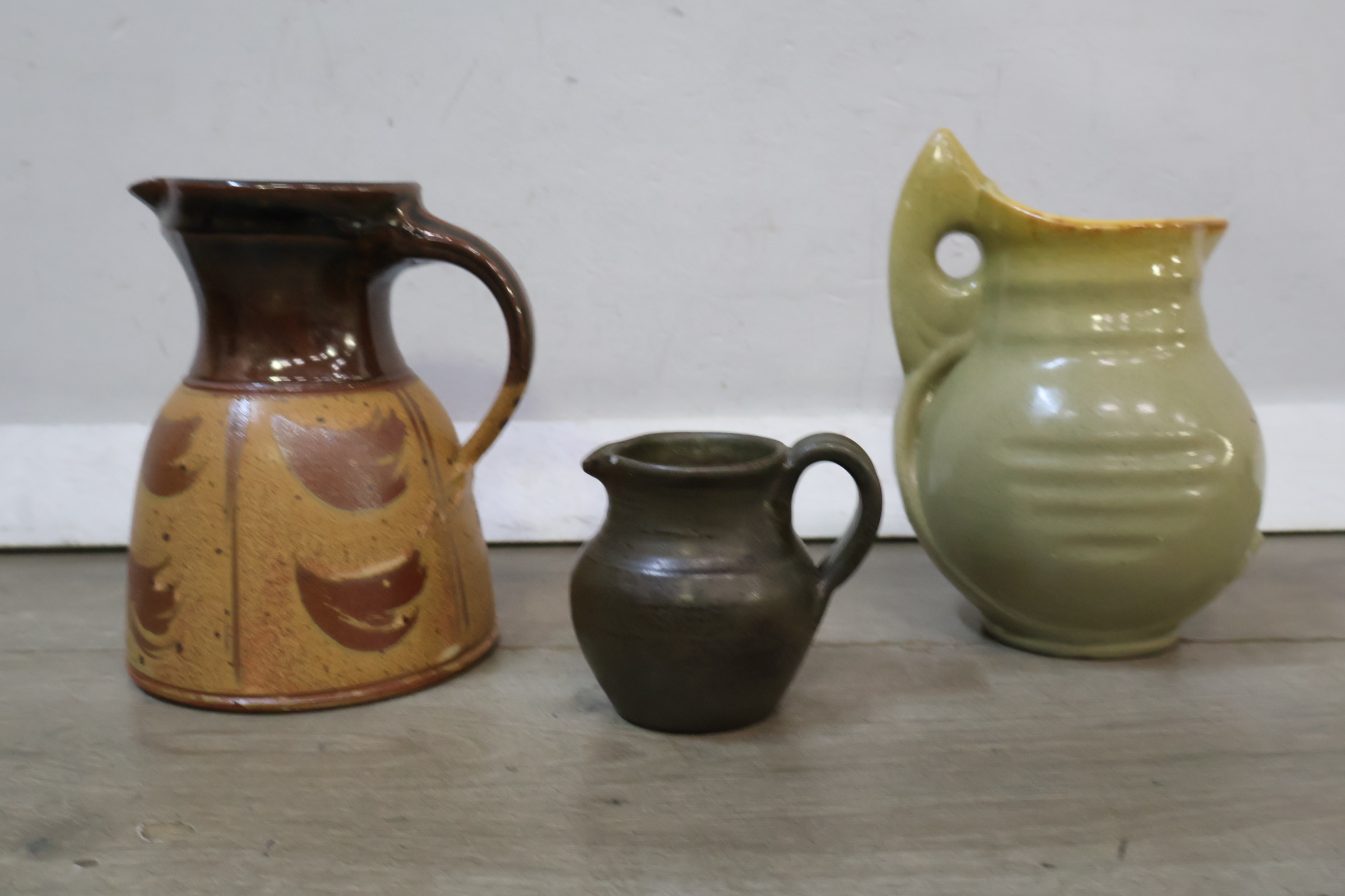 Set van drie keramische kannen – foto 4 – kavel bij GSD Auctions, Zoeterwoude