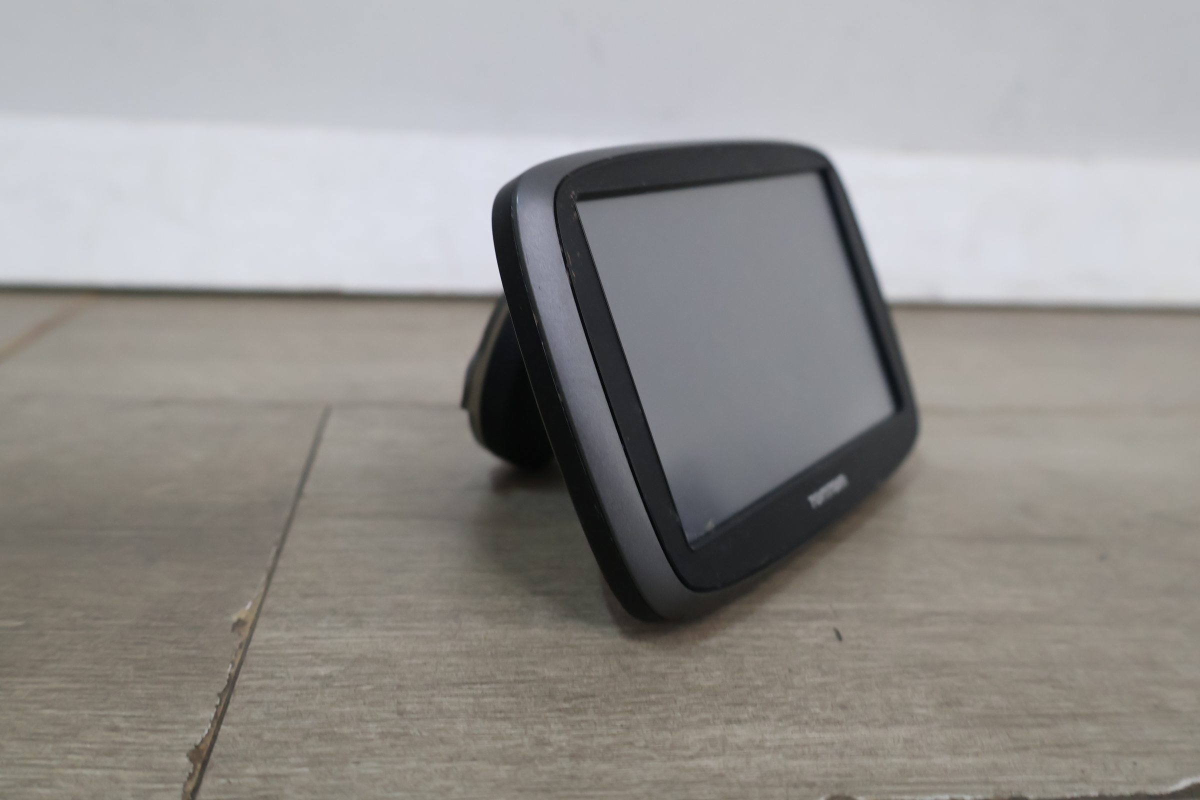TomTom GPS navigatiesysteem met oplader – foto 5 – kavel bij GSD Auctions, Zoeterwoude
