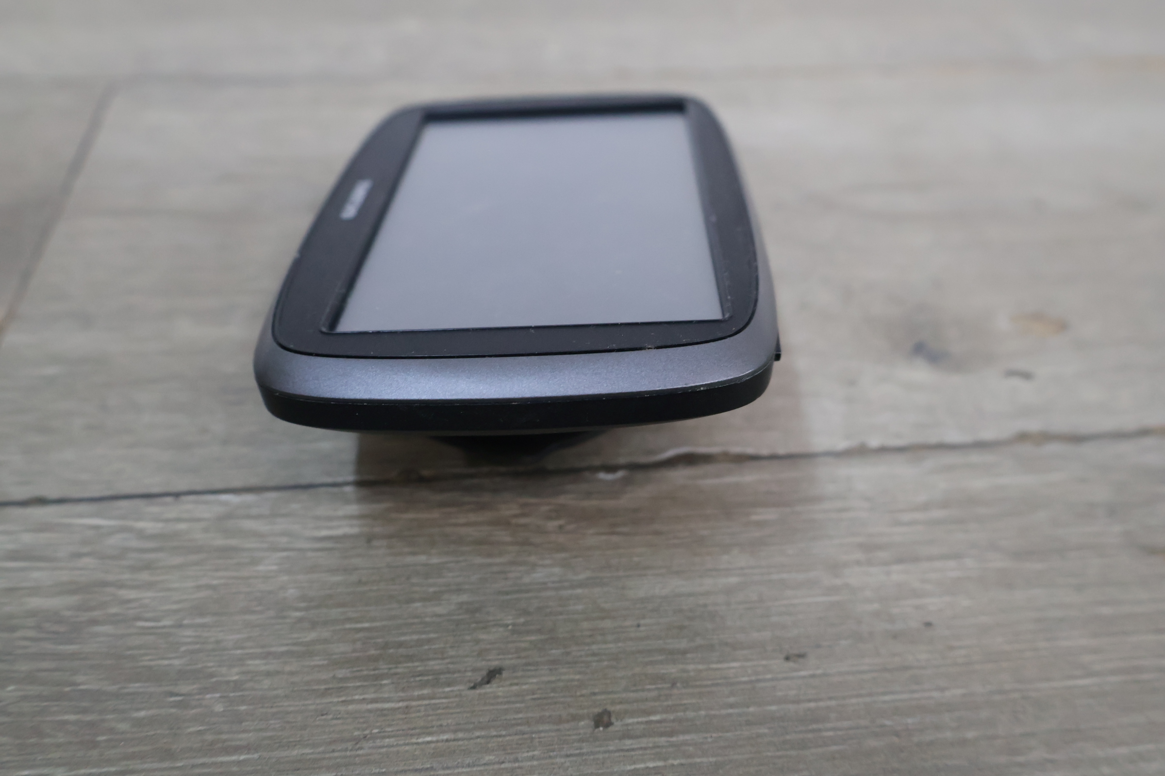 TomTom GPS navigatiesysteem met oplader – foto 7 – kavel bij GSD Auctions, Zoeterwoude