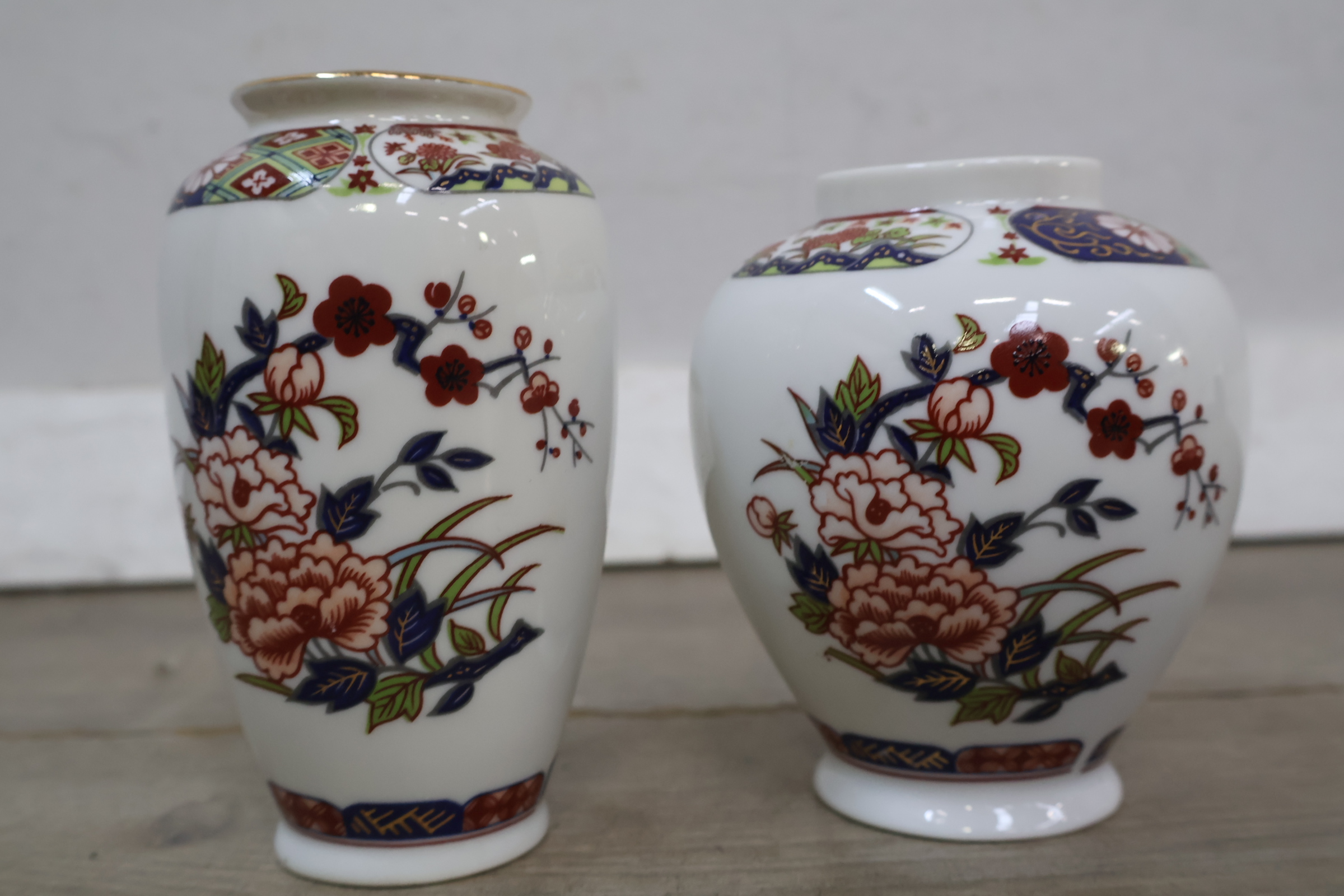 Set van 3 decoratieve keramieken vazen – foto 5 – kavel bij GSD Auctions, Zoeterwoude