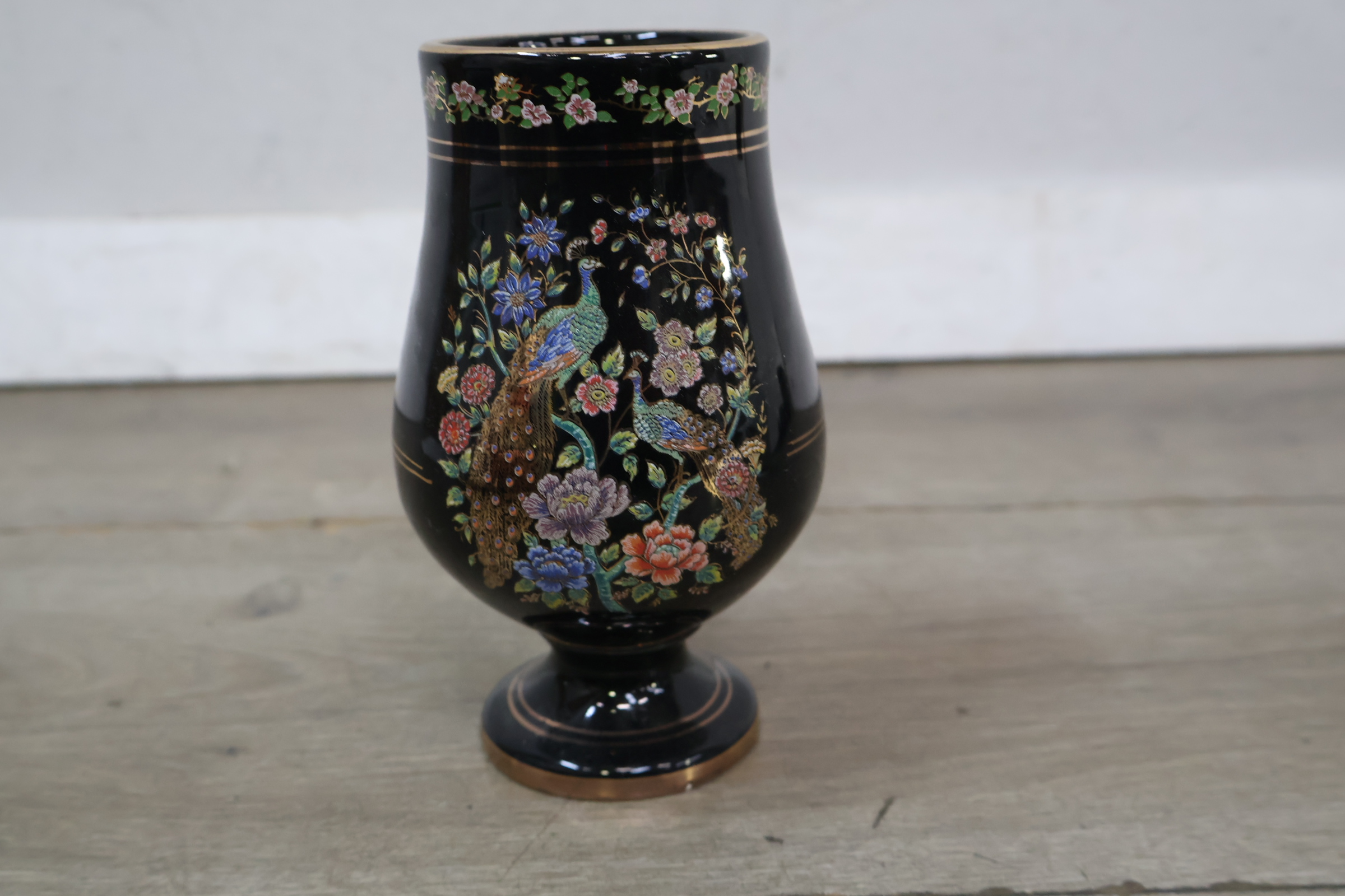 Set van 3 decoratieve keramieken vazen – foto 10 – kavel bij GSD Auctions, Zoeterwoude