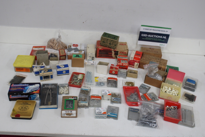 Diverse kleine gereedschap - Schroeven – foto 2 – kavel bij GSD Auctions, Zoeterwoude
