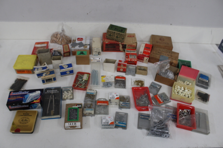 Diverse kleine gereedschap - Schroeven – foto 4 – kavel bij GSD Auctions, Zoeterwoude
