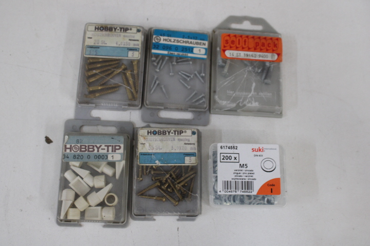 Diverse kleine gereedschap - Schroeven – foto 13 – kavel bij GSD Auctions, Zoeterwoude
