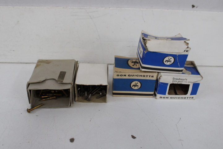 Diverse kleine gereedschap - Schroeven – foto 17 – kavel bij GSD Auctions, Zoeterwoude