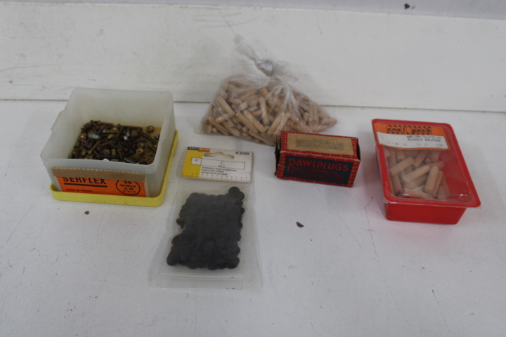 Diverse kleine gereedschap - Schroeven – foto 18 – kavel bij GSD Auctions, Zoeterwoude