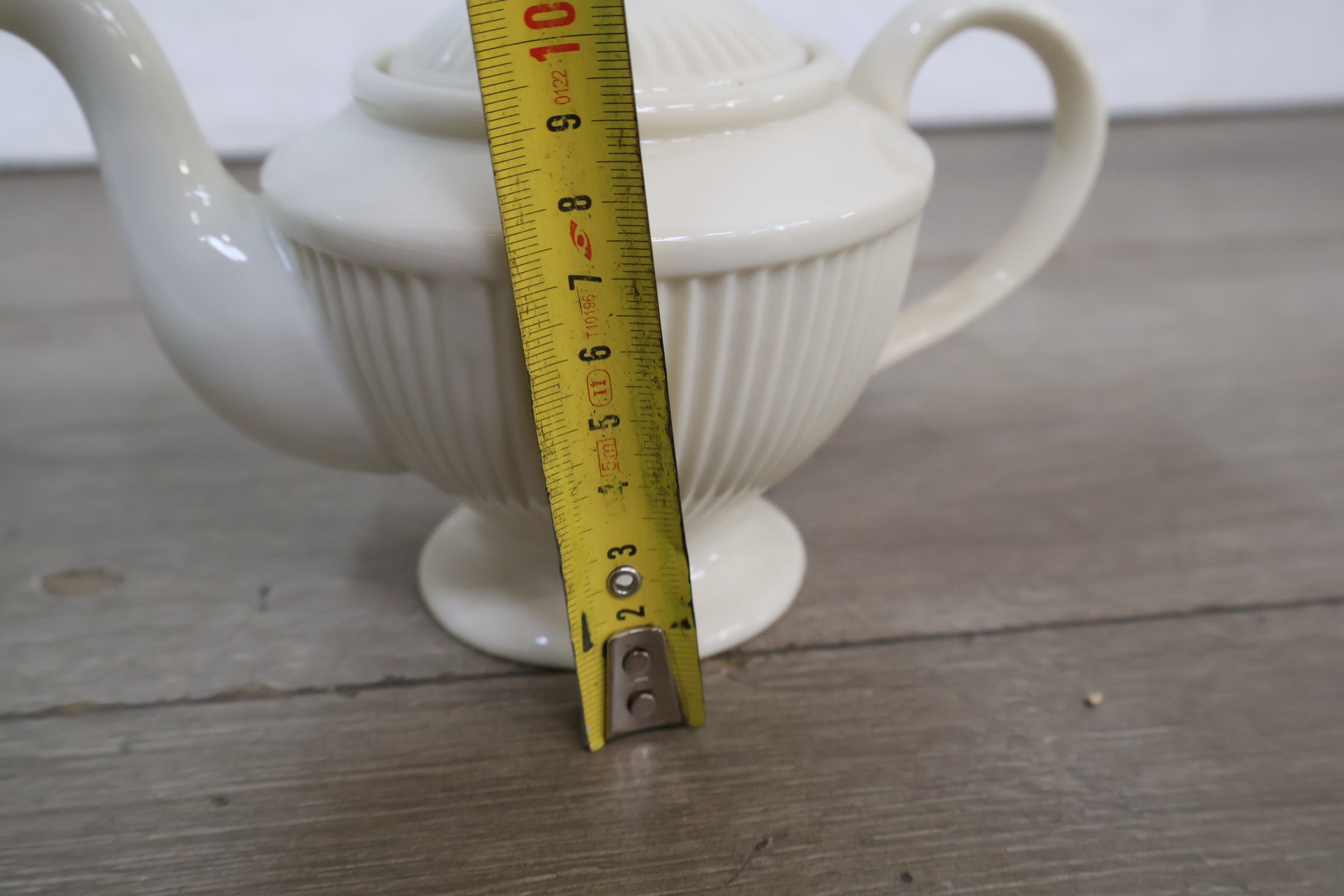 Crèmekleurige servies - theepot, melkkannetje en suikerpot – foto 13 – kavel bij GSD Auctions, Zoeterwoude