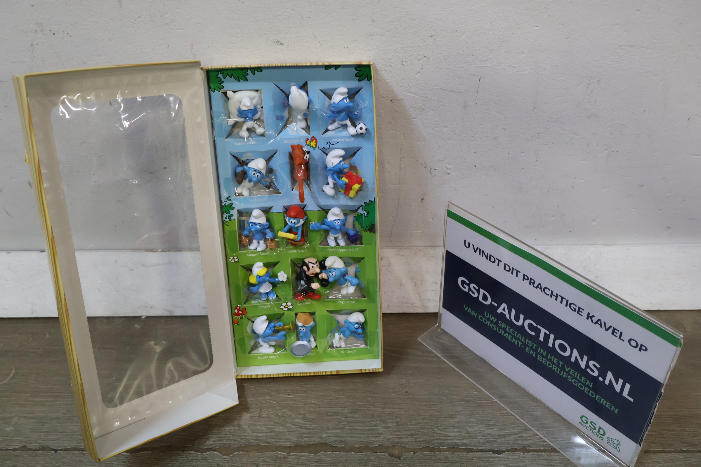 Set van 12 De Smurfen Figuren in Doos – foto 2 – kavel bij GSD Auctions, Zoeterwoude