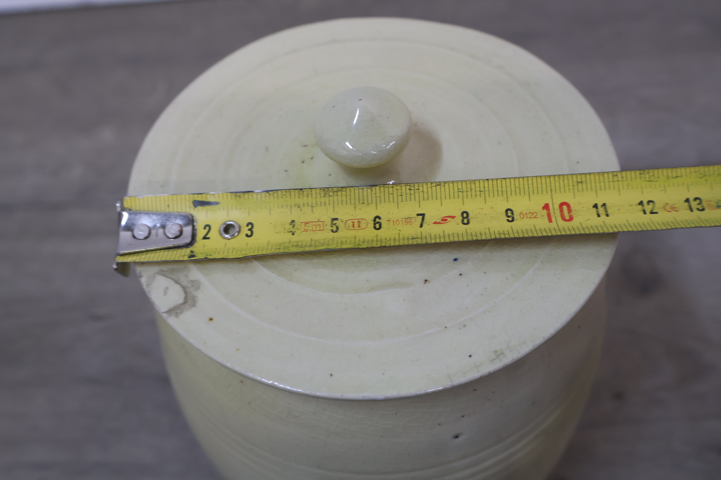 Set van drie geglazuurde voorraadpotten met deksels – foto 13 – kavel bij GSD Auctions, Zoeterwoude