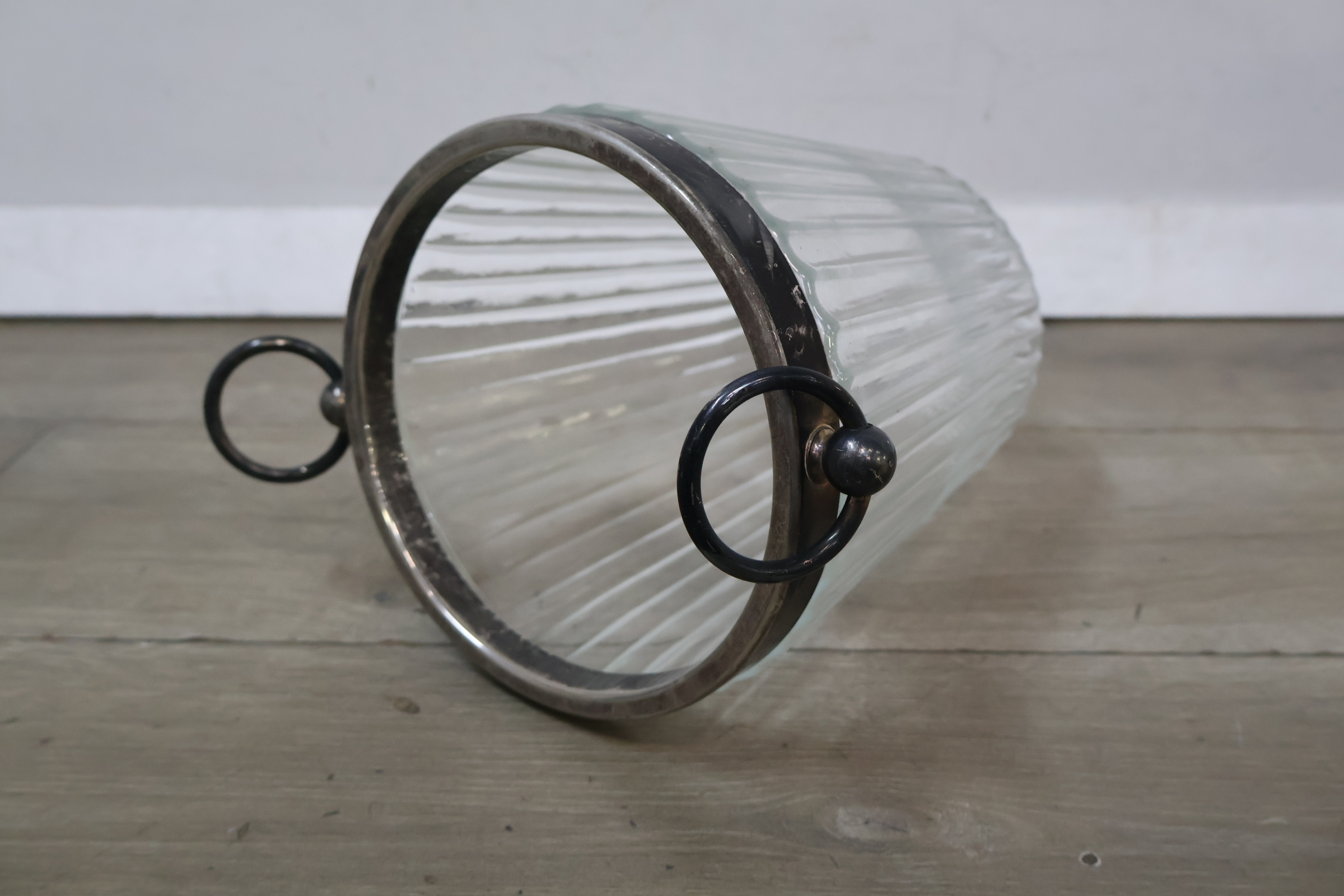 Glazen ijsemmer met metalen rand – foto 6 – kavel bij GSD Auctions, Zoeterwoude