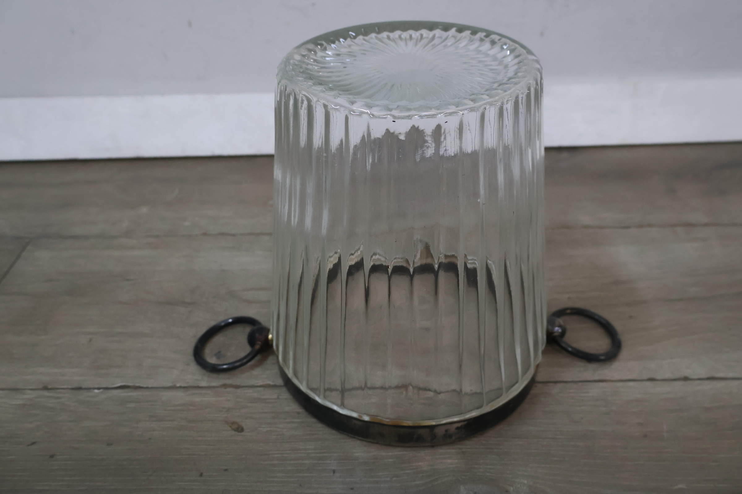 Glazen ijsemmer met metalen rand – foto 9 – kavel bij GSD Auctions, Zoeterwoude