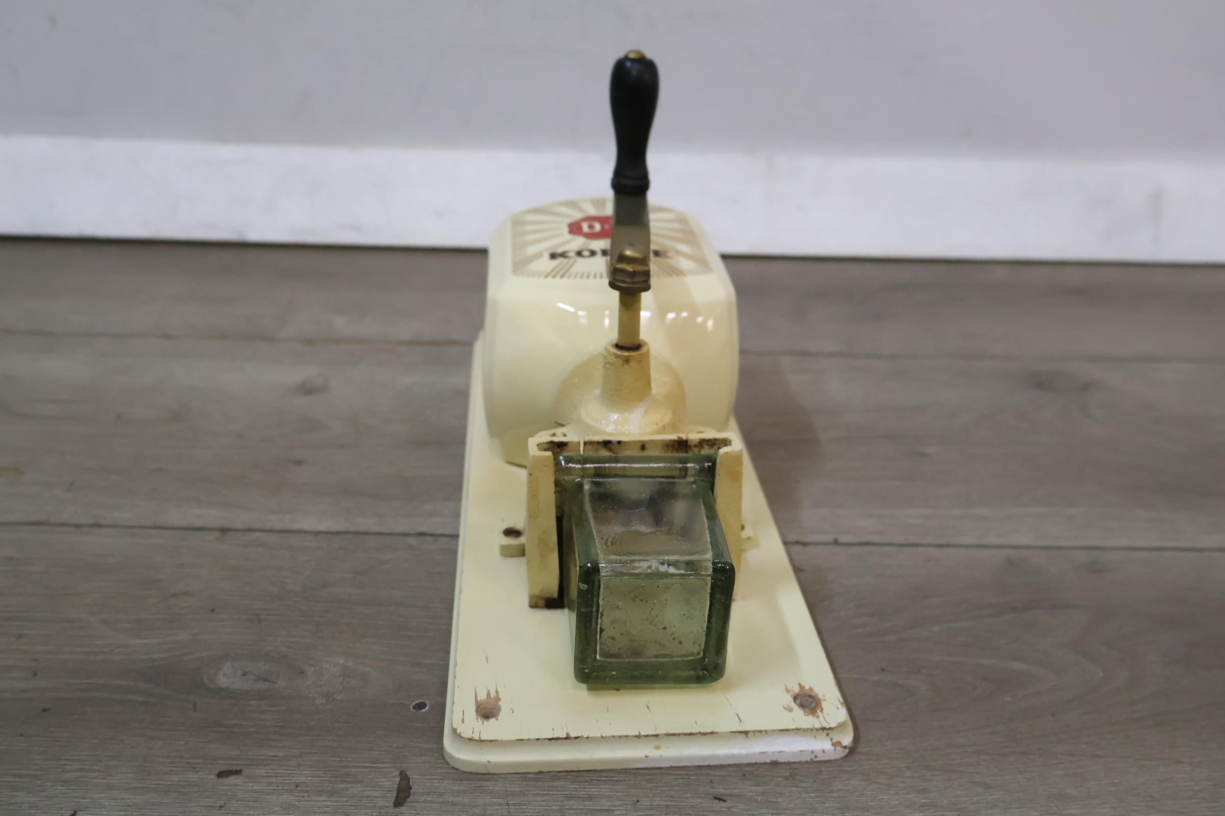 Douwe Egberts Koffiemolen – foto 5 – kavel bij GSD Auctions, Zoeterwoude