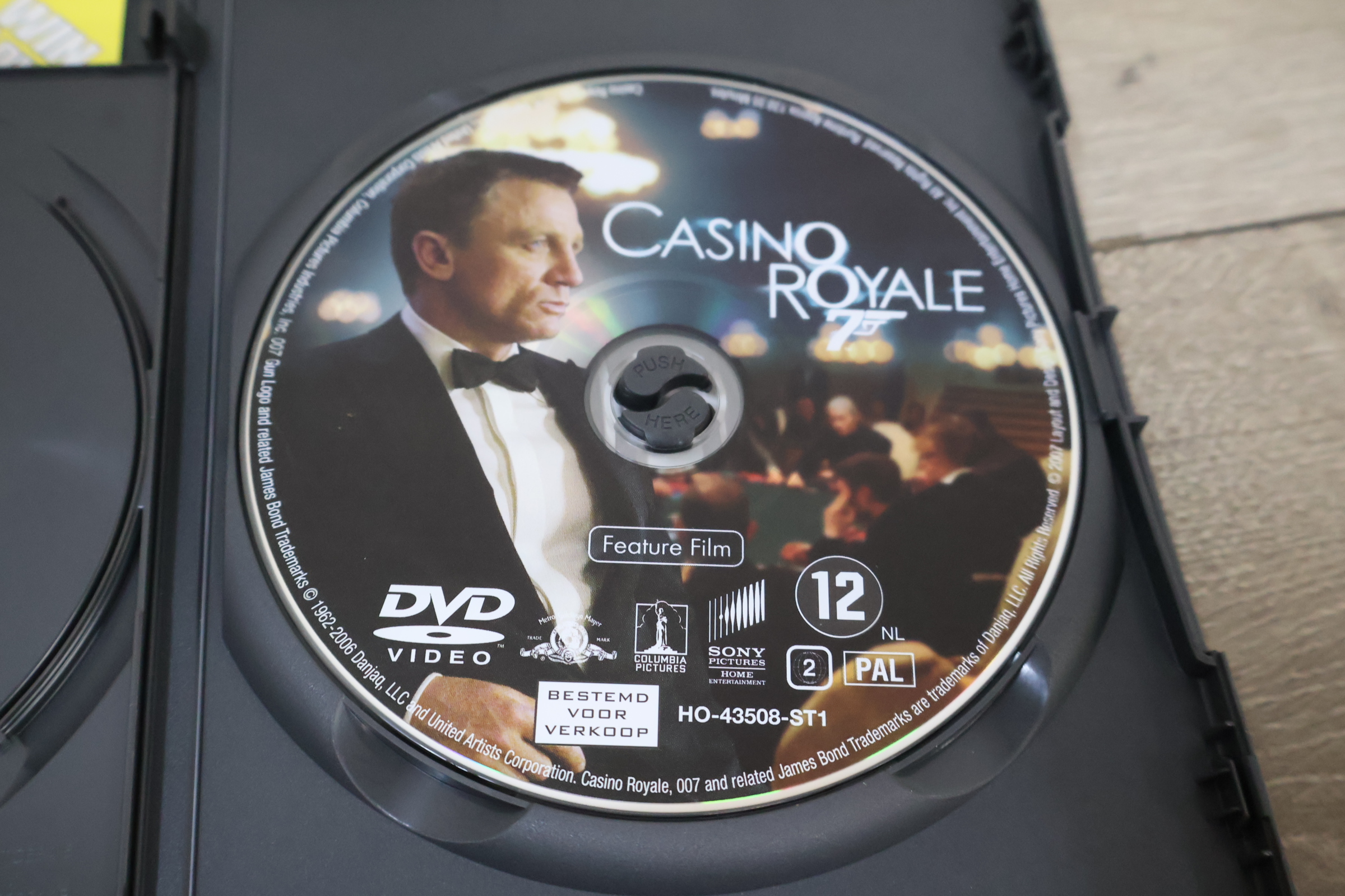 James Bond 007 DVD collector's set – foto 8 – kavel bij GSD Auctions, Zoeterwoude