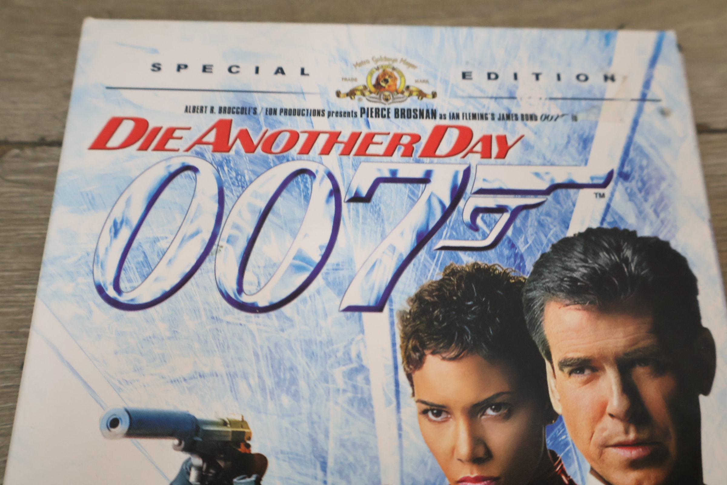 James Bond 007 DVD collector's set – foto 9 – kavel bij GSD Auctions, Zoeterwoude
