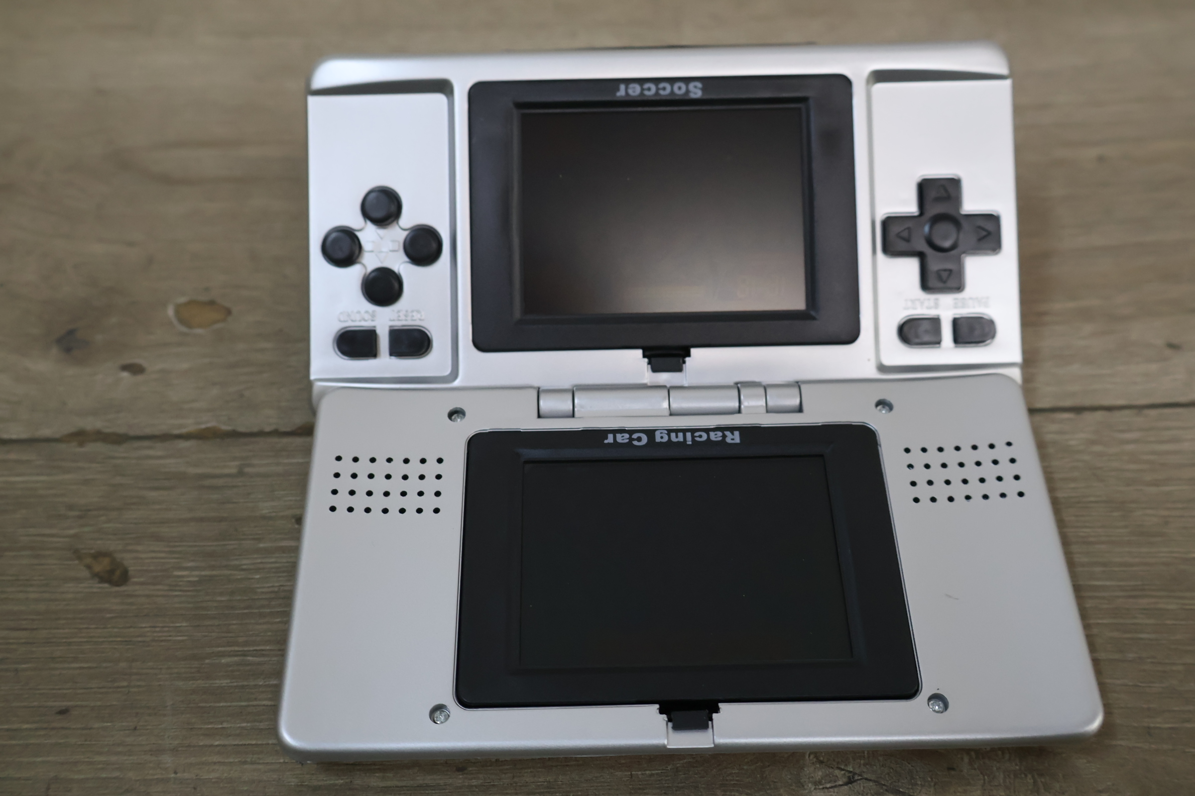 NEO Double Games handheld gameconsole – foto 9 – kavel bij GSD Auctions, Zoeterwoude
