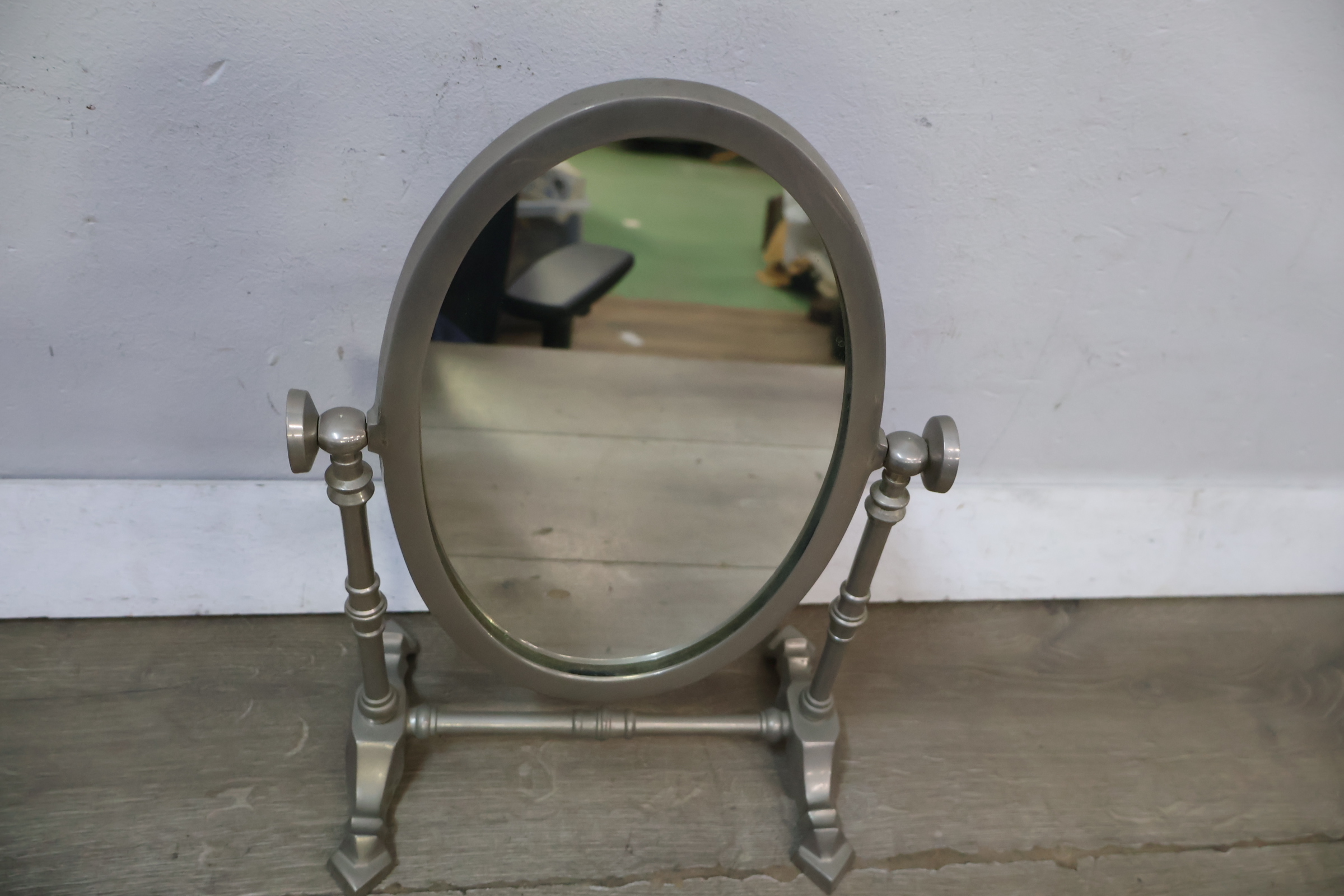 Tafelspiegel met metalen frame – foto 5 – kavel bij GSD Auctions, Zoeterwoude