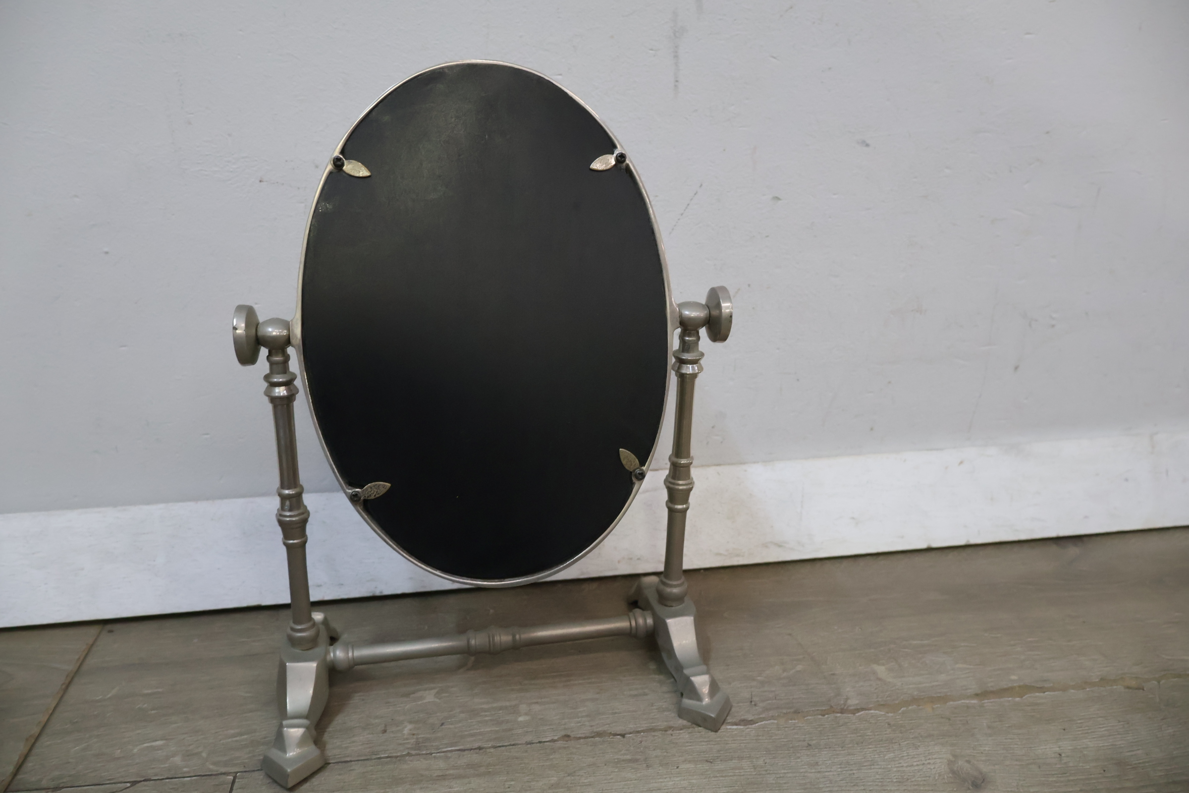 Tafelspiegel met metalen frame – foto 9 – kavel bij GSD Auctions, Zoeterwoude