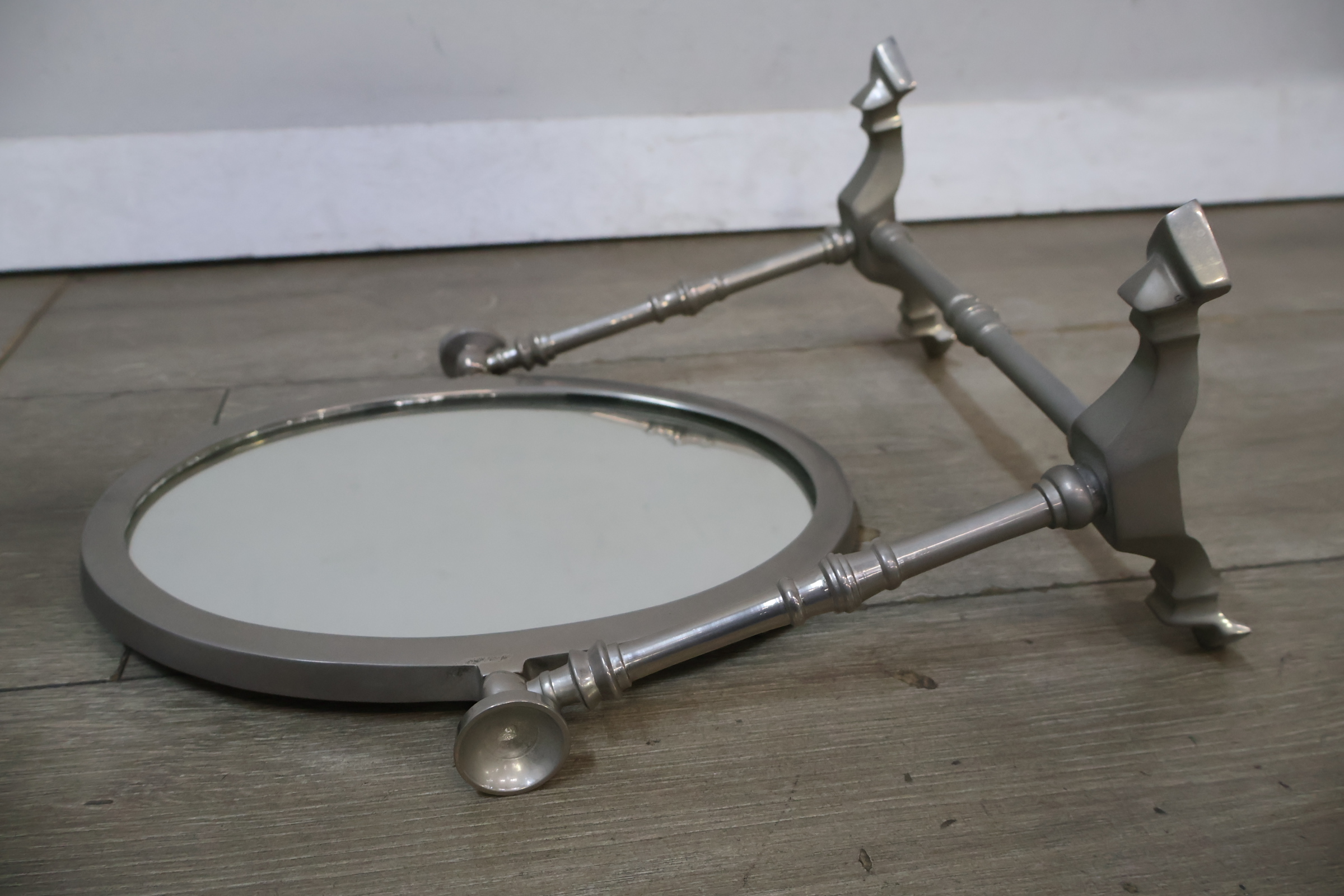 Tafelspiegel met metalen frame – foto 13 – kavel bij GSD Auctions, Zoeterwoude
