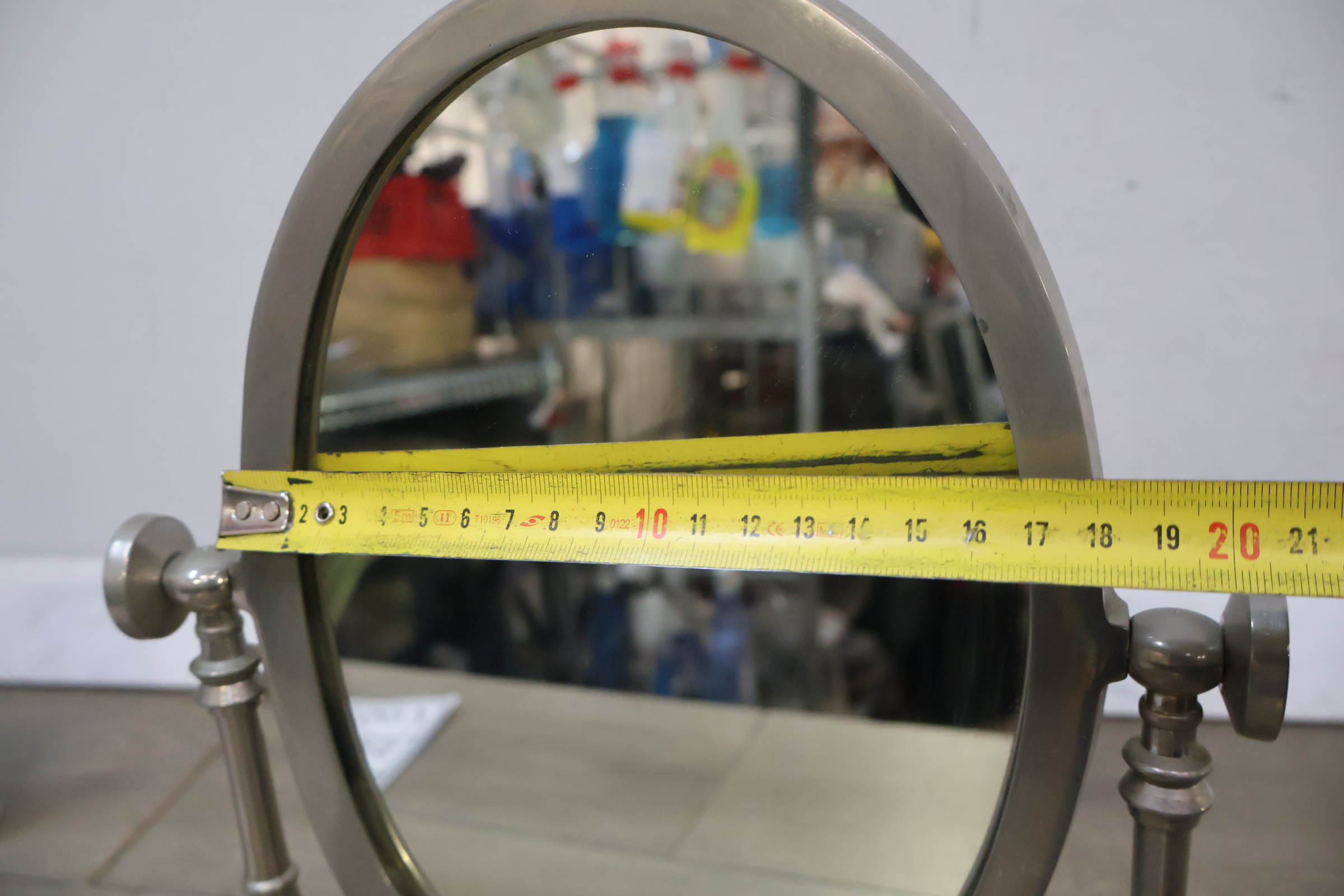 Tafelspiegel met metalen frame – foto 16 – kavel bij GSD Auctions, Zoeterwoude