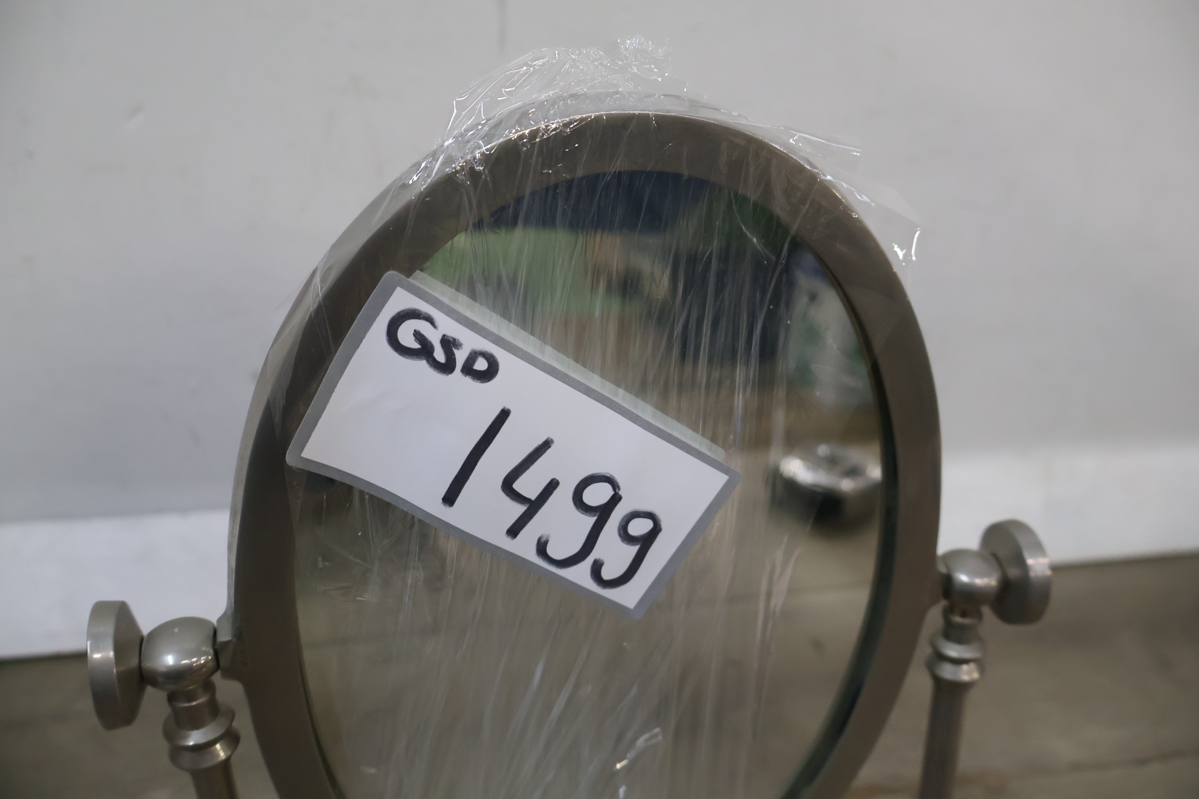 Tafelspiegel met metalen frame – foto 17 – kavel bij GSD Auctions, Zoeterwoude