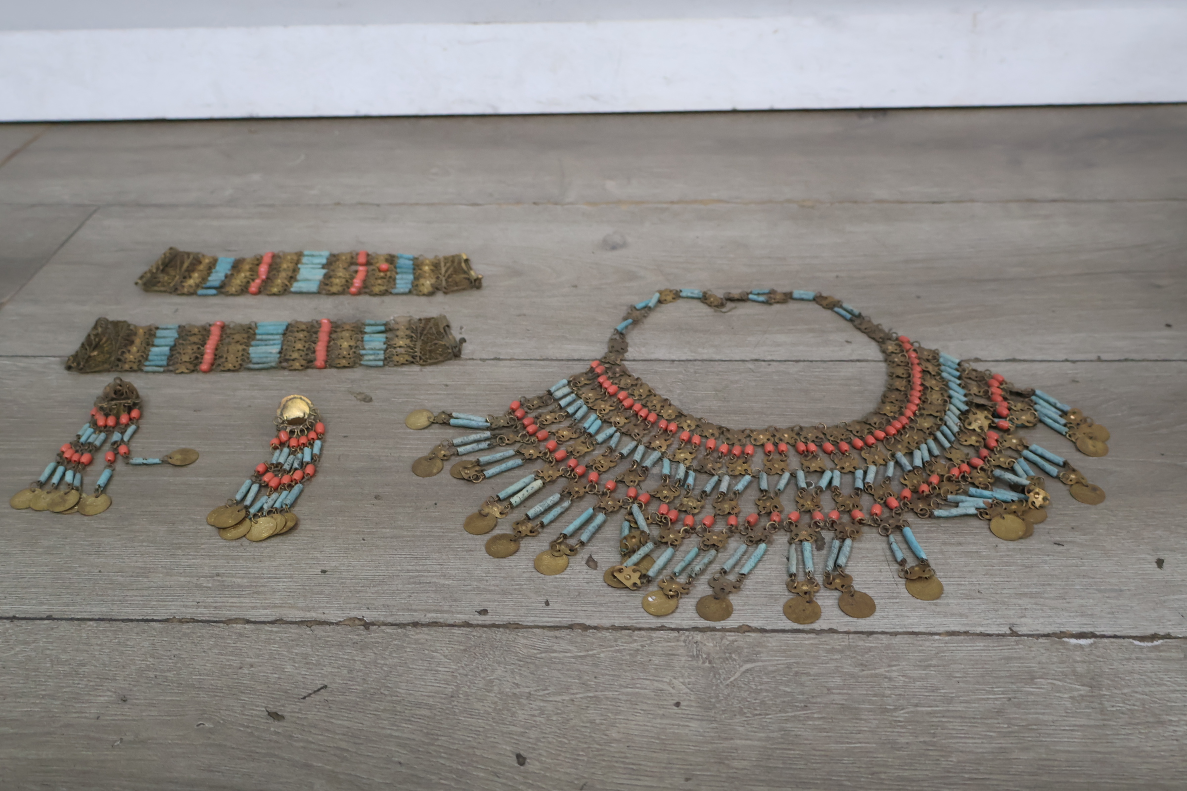 Midden-Oosterse sieraden set – foto 3 – kavel bij GSD Auctions, Zoeterwoude