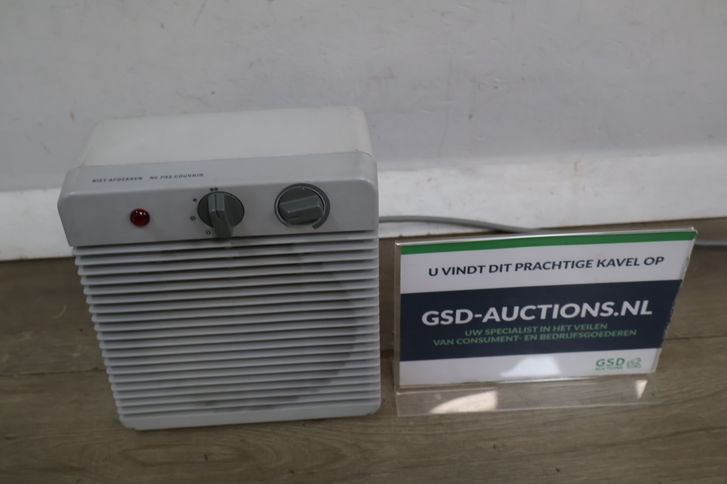 Elektrische ventilator kachel wit – foto 2 – kavel bij GSD Auctions, Zoeterwoude