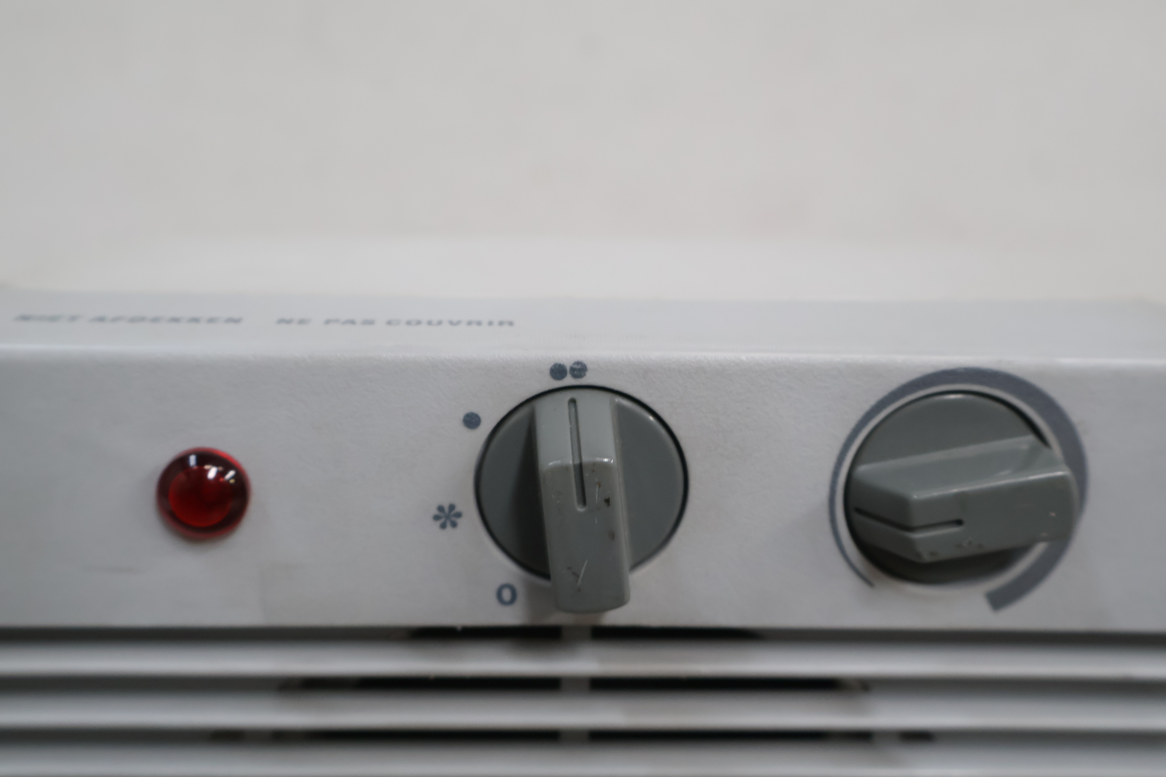 Elektrische ventilator kachel wit – foto 9 – kavel bij GSD Auctions, Zoeterwoude