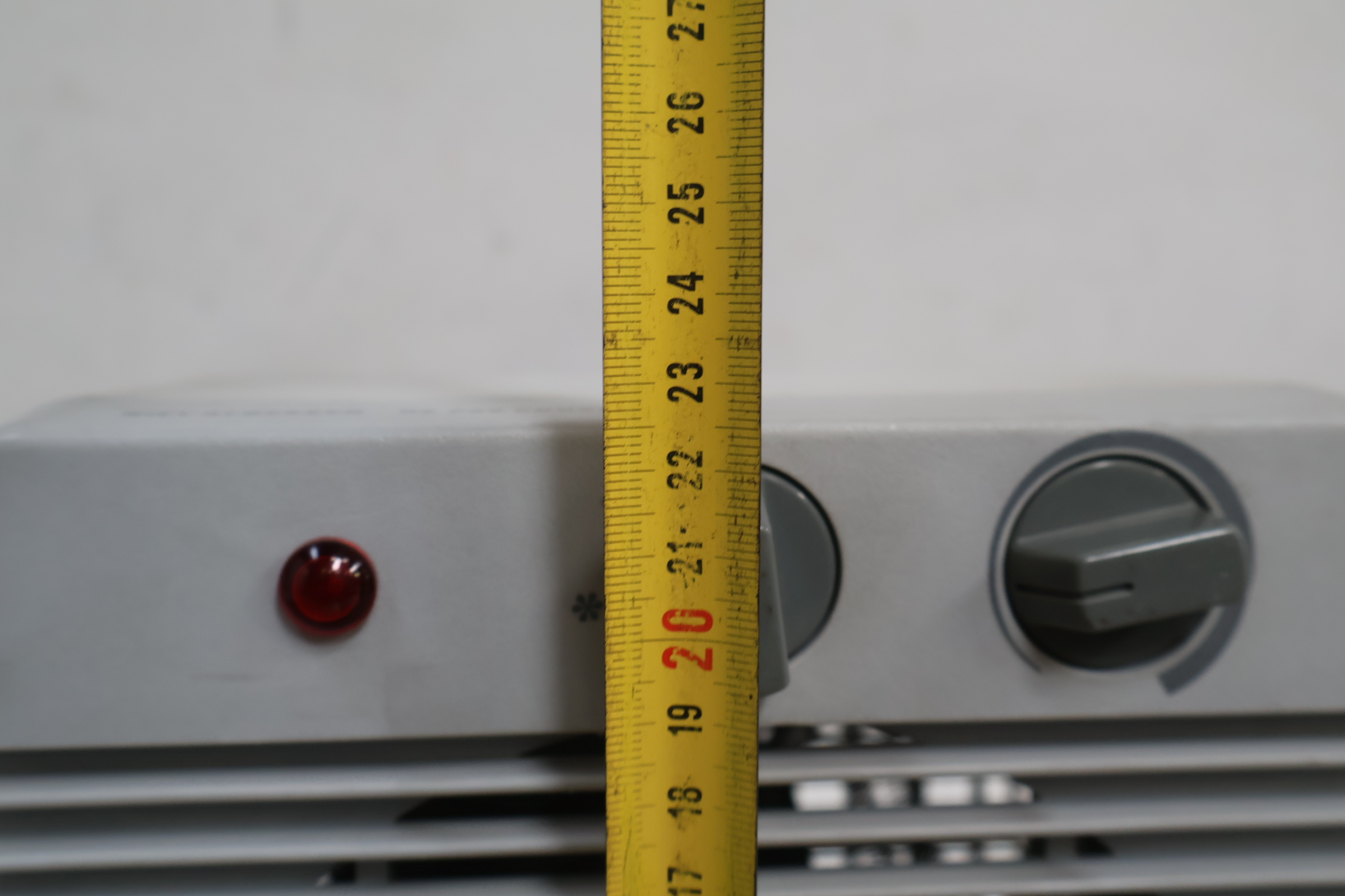 Elektrische ventilator kachel wit – foto 15 – kavel bij GSD Auctions, Zoeterwoude