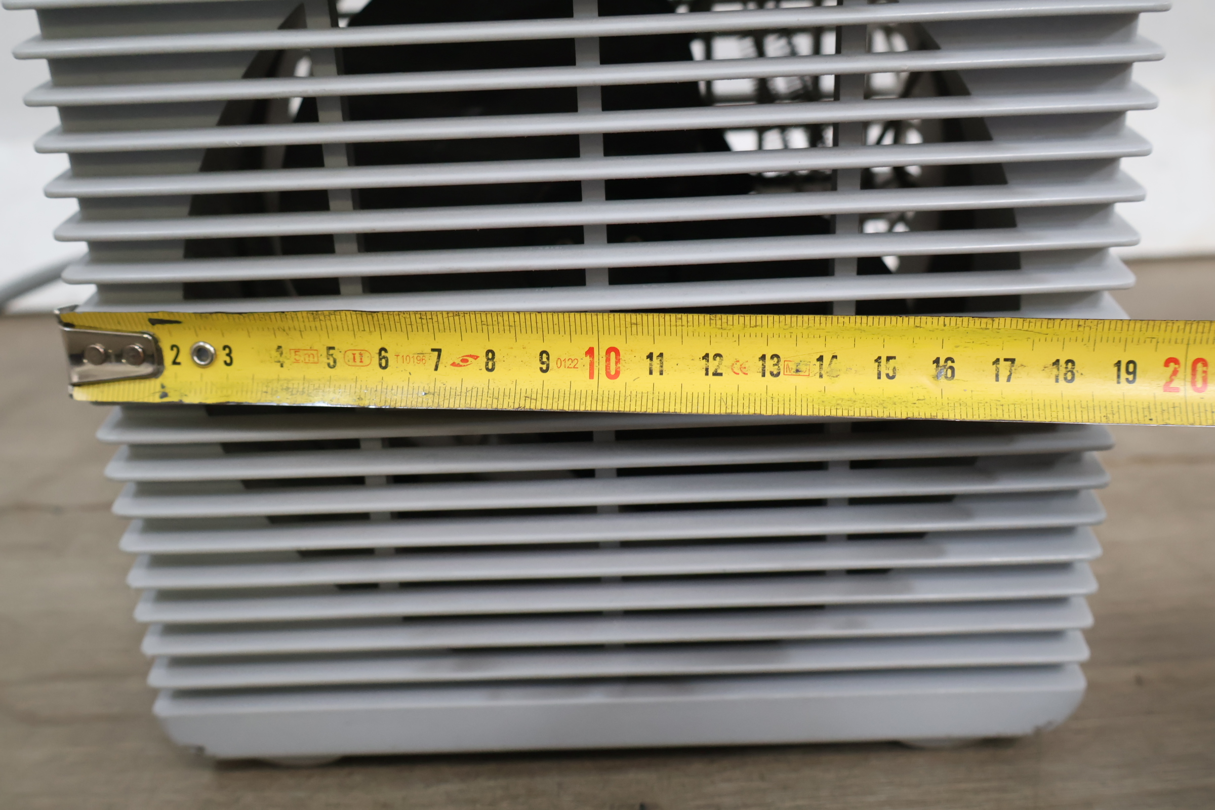 Elektrische ventilator kachel wit – foto 16 – kavel bij GSD Auctions, Zoeterwoude