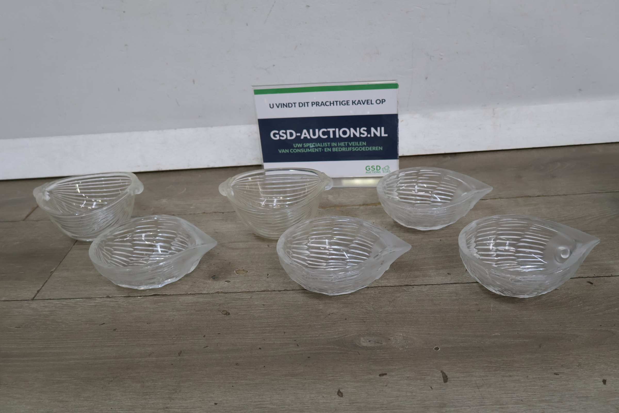 Set van zes glazen kommen – foto 2 – kavel bij GSD Auctions, Zoeterwoude