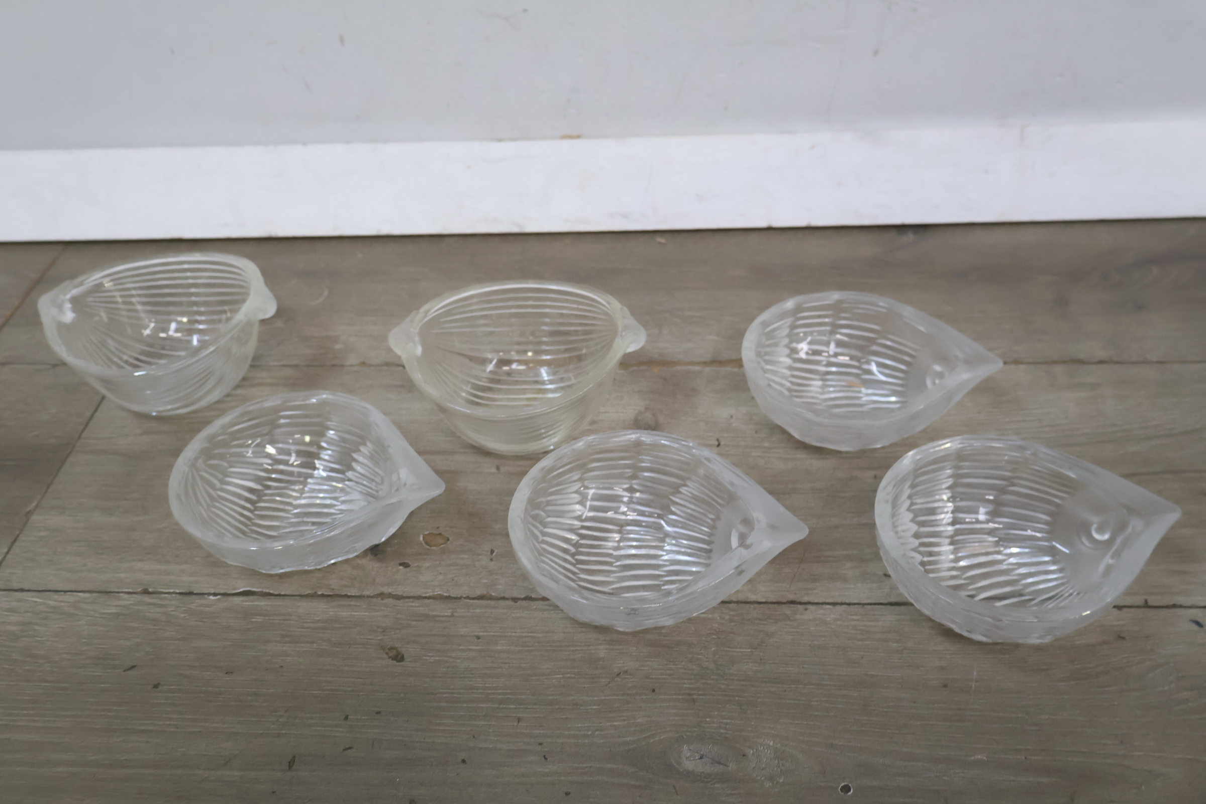 Set van zes glazen kommen – foto 5 – kavel bij GSD Auctions, Zoeterwoude