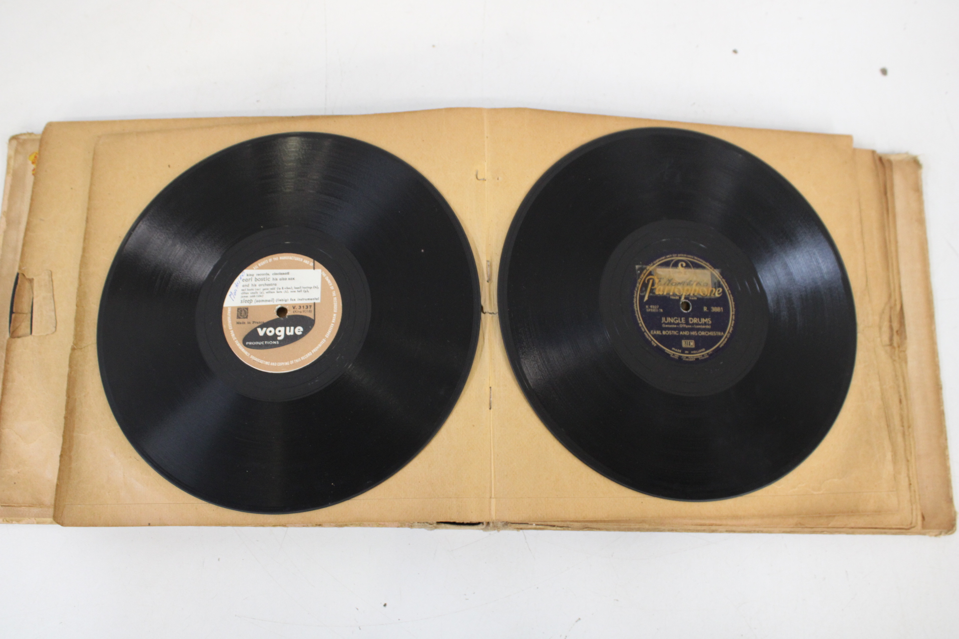 Oude bundel bakeliet platen – foto 11 – kavel bij GSD Auctions, Zoeterwoude