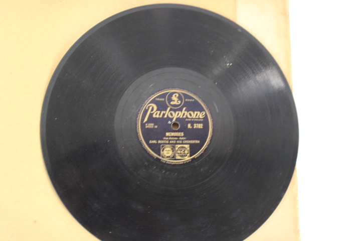 Oude bundel bakeliet platen – foto 17 – kavel bij GSD Auctions, Zoeterwoude