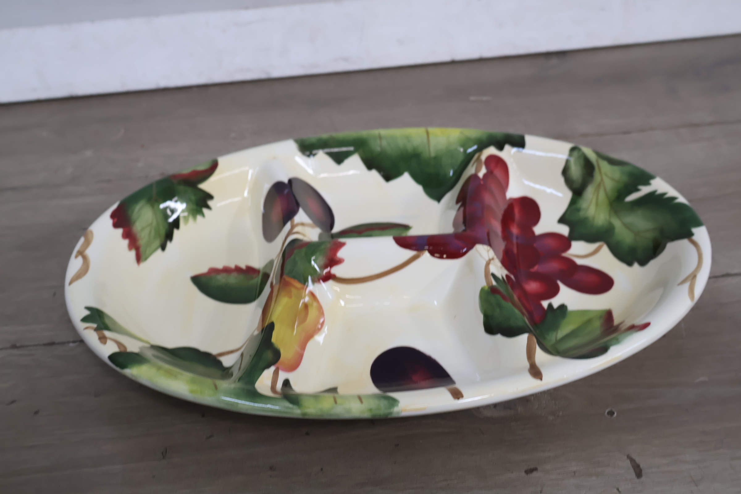 Decoratieve keramische Borrelschaal – foto 11 – kavel bij GSD Auctions, Zoeterwoude