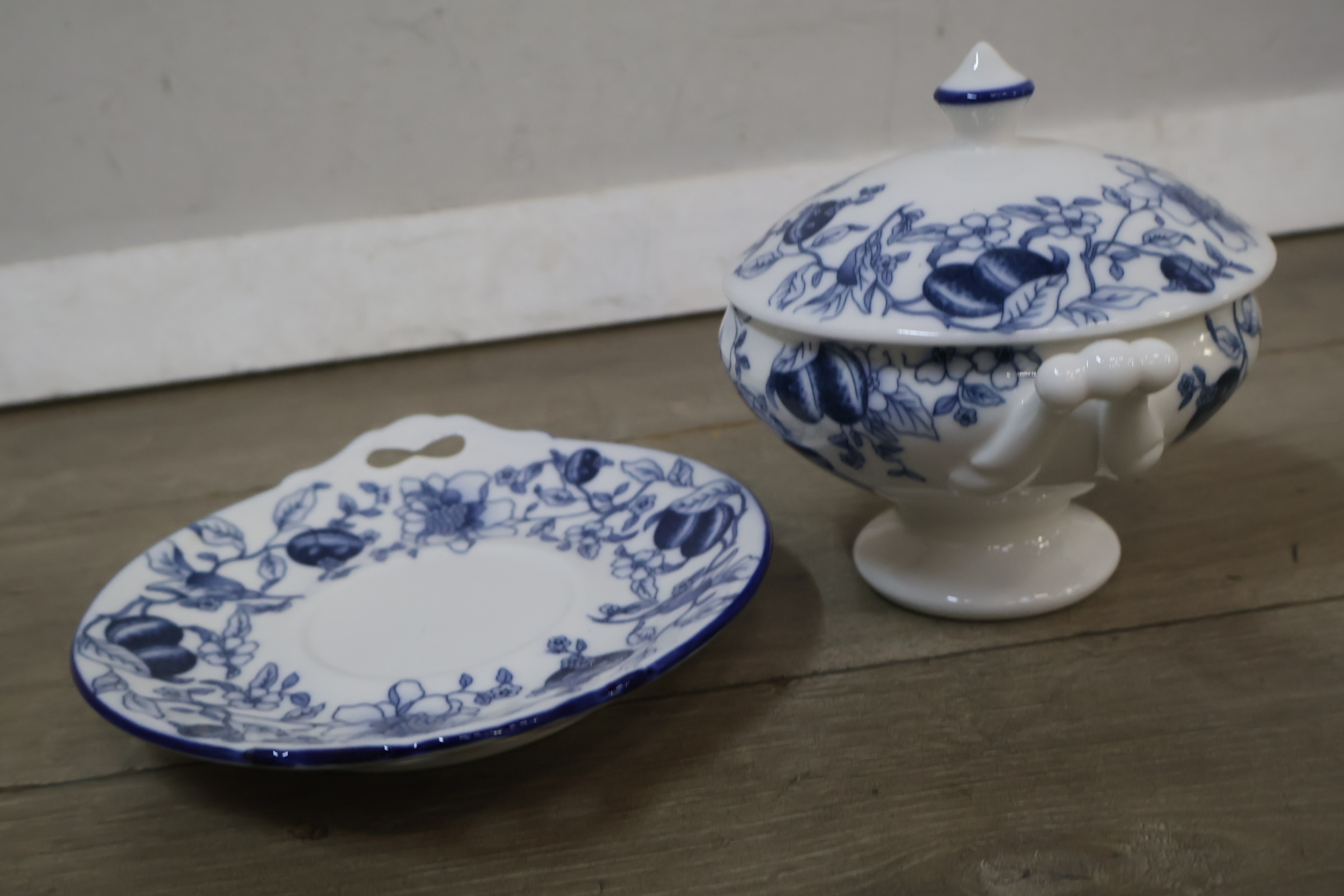 Keramische dekschaal – foto 4 – kavel bij GSD Auctions, Zoeterwoude