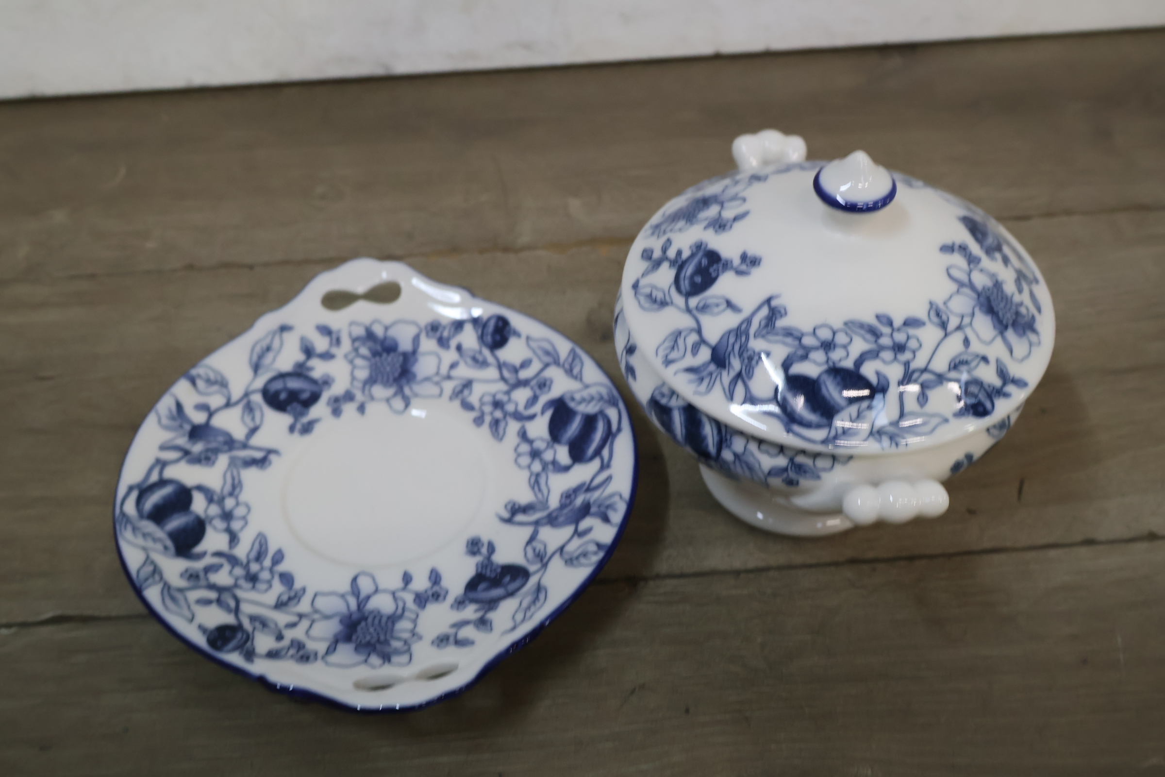 Keramische dekschaal – foto 5 – kavel bij GSD Auctions, Zoeterwoude