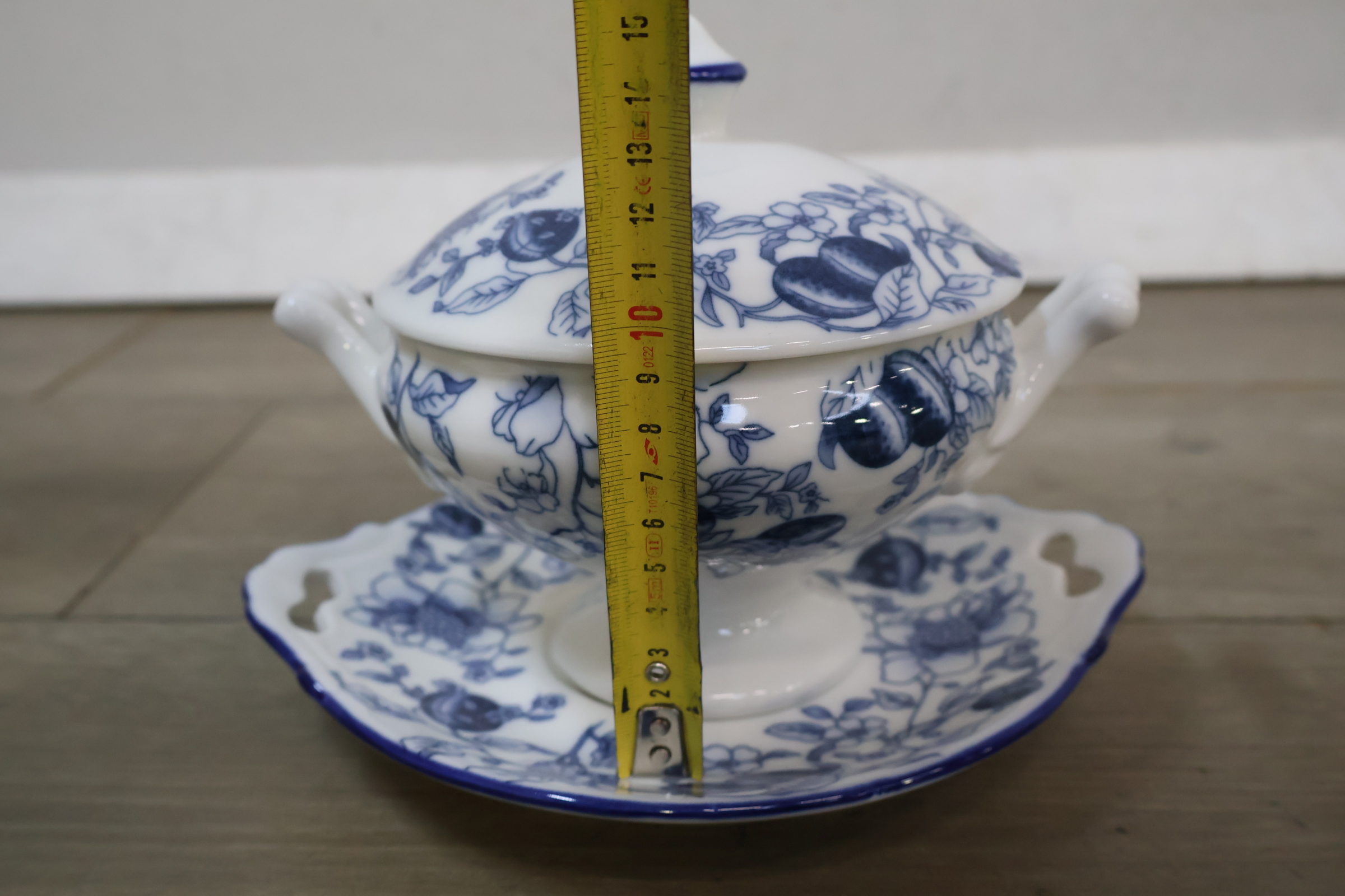 Keramische dekschaal – foto 15 – kavel bij GSD Auctions, Zoeterwoude