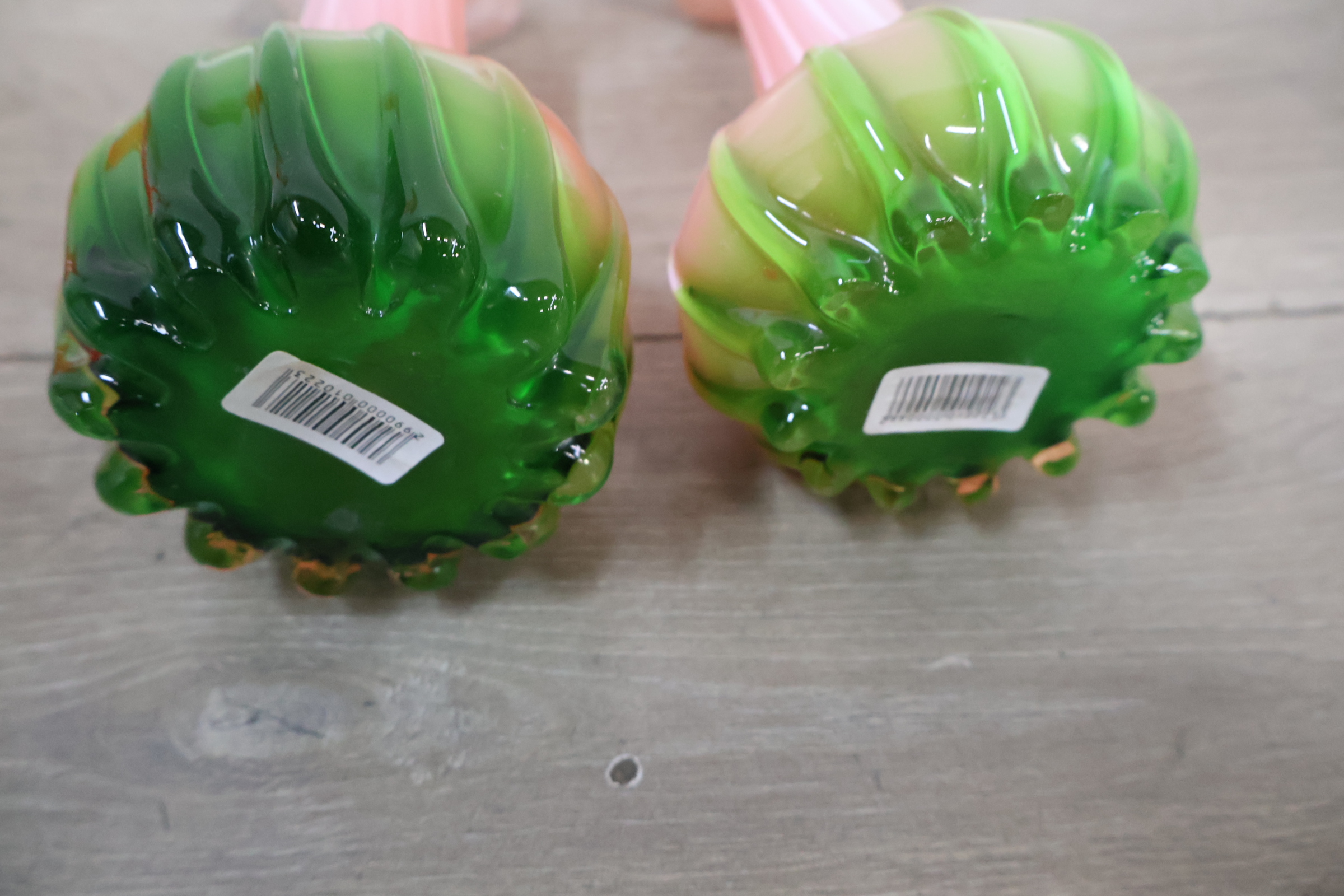 Set van drie glazen vazen – foto 10 – kavel bij GSD Auctions, Zoeterwoude