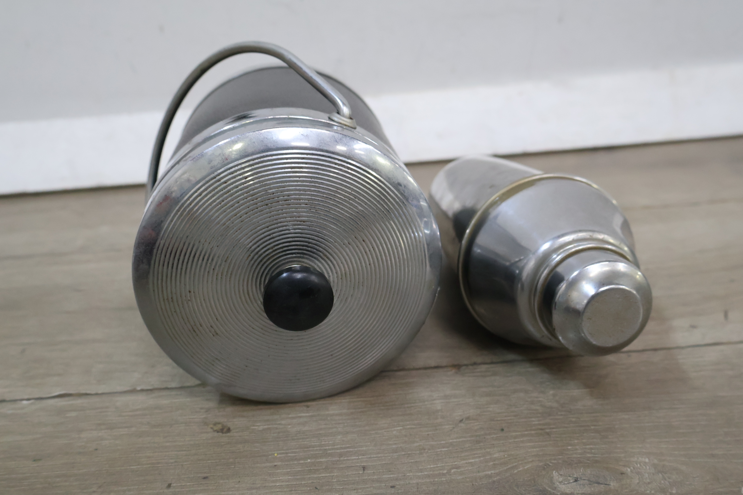 Ijsemmer met deksel en RVS cocktailshaker – foto 8 – kavel bij GSD Auctions, Zoeterwoude