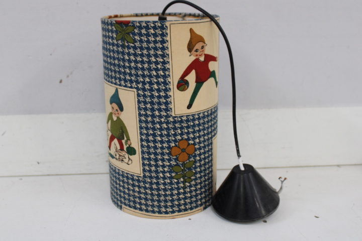 Vintage hanglamp met kinderfiguren – foto 8 – kavel bij GSD Auctions, Zoeterwoude
