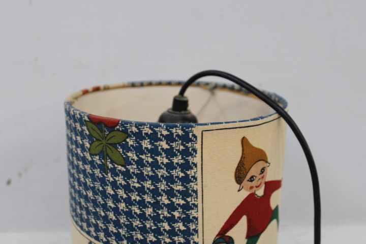 Vintage hanglamp met kinderfiguren – foto 9 – kavel bij GSD Auctions, Zoeterwoude