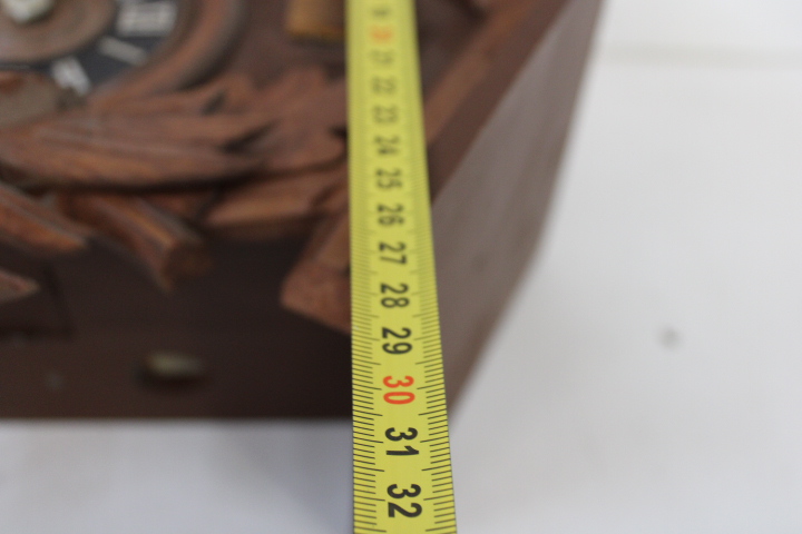 Houten koekoeksklok met houtsnijwerk – foto 23 – kavel bij GSD Auctions, Zoeterwoude