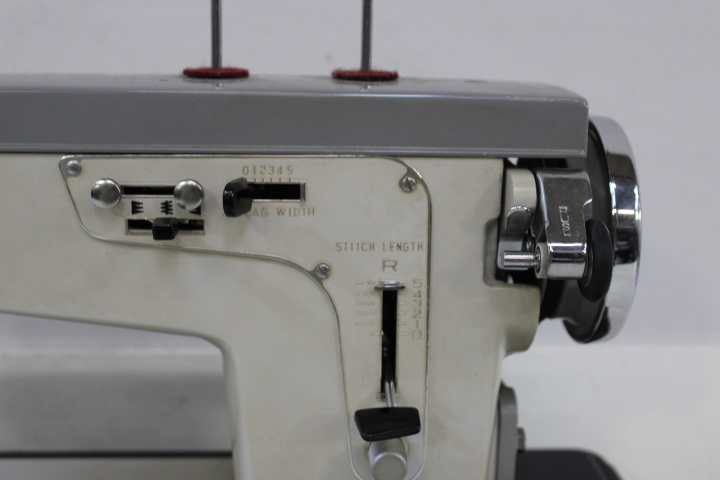 Naaimachine KARLAS vintage – foto 7 – kavel bij GSD Auctions, Zoeterwoude