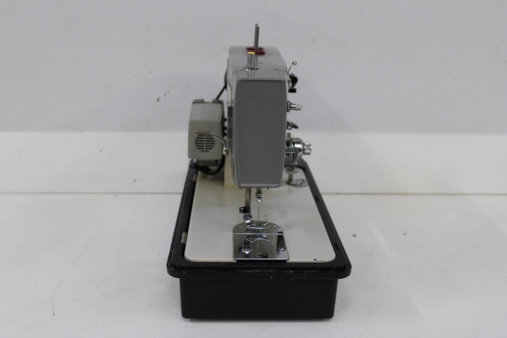 Naaimachine KARLAS vintage – foto 14 – kavel bij GSD Auctions, Zoeterwoude