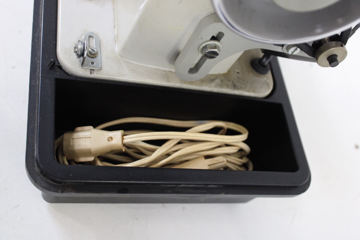 Naaimachine KARLAS vintage – foto 16 – kavel bij GSD Auctions, Zoeterwoude