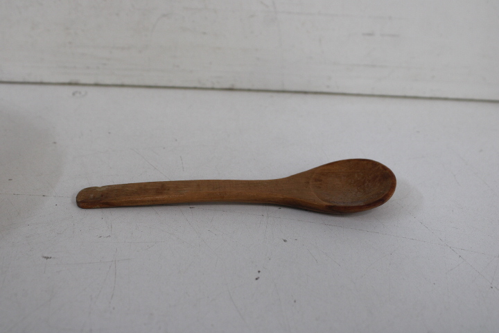 Set houten kommen en schaaltjes – foto 10 – kavel bij GSD Auctions, Zoeterwoude