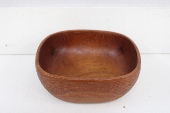 Set houten kommen en schaaltjes – foto 17 – kavel bij GSD Auctions, Zoeterwoude