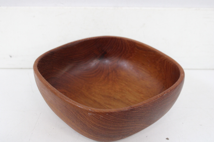 Set houten kommen en schaaltjes – foto 18 – kavel bij GSD Auctions, Zoeterwoude